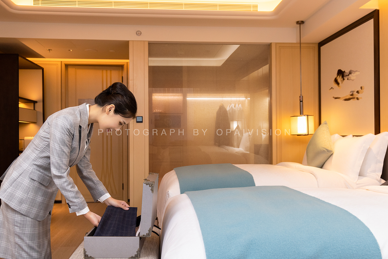 光影交織的奢享之旅 瑞吉酒店管家服務(wù)與SPA人像攝影紀(jì)實(shí)